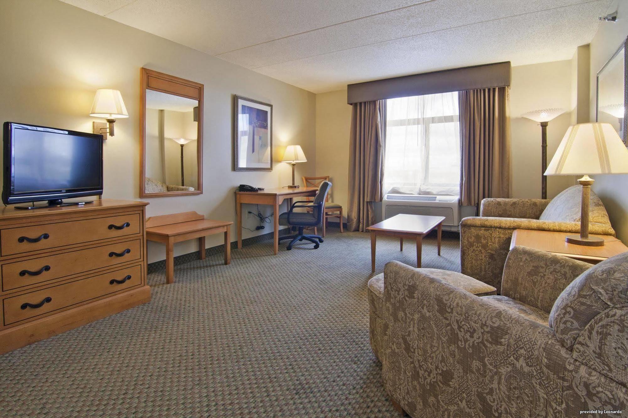 Wingate By Wyndham Coon Rapids Hotel Exterior photo